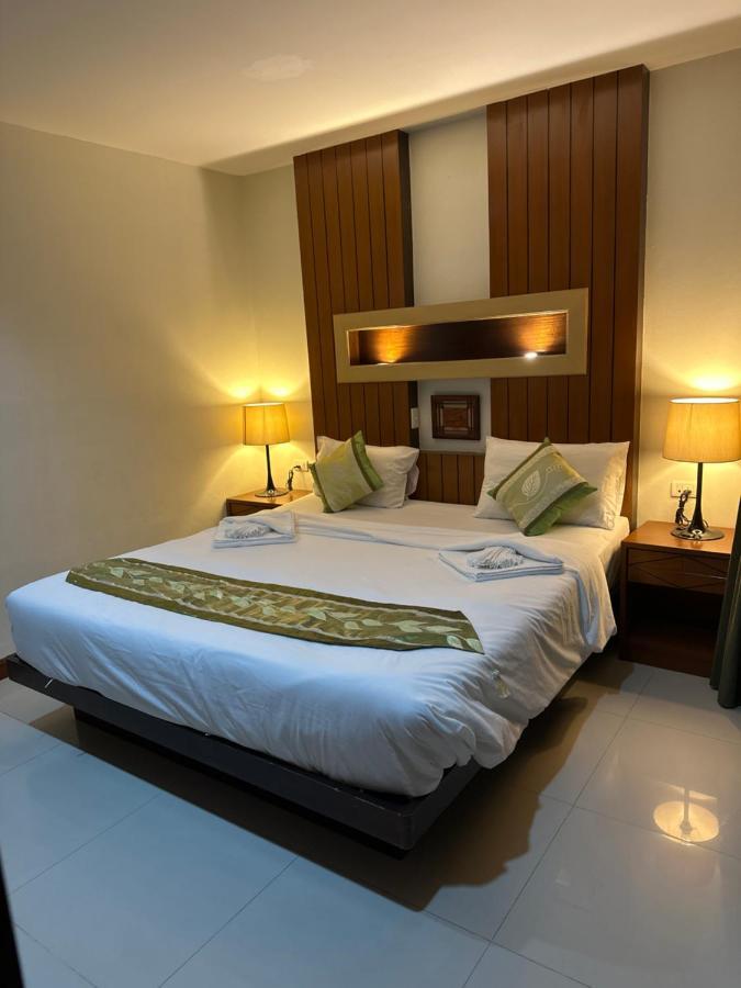 The Prisha Inn Patong Exteriör bild