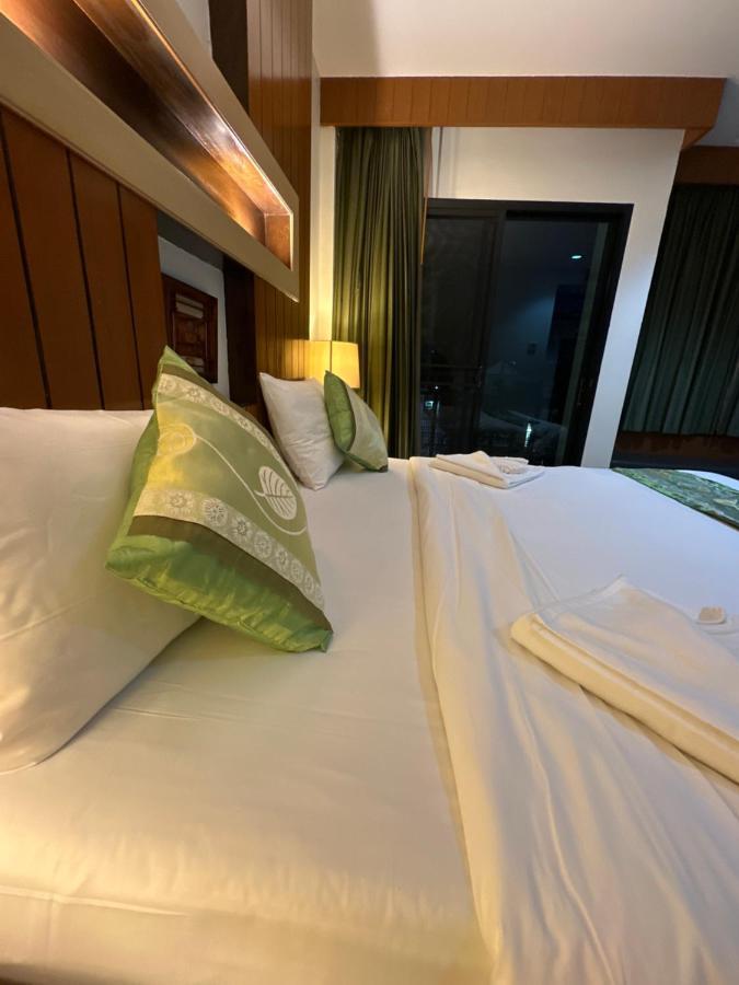 The Prisha Inn Patong Exteriör bild