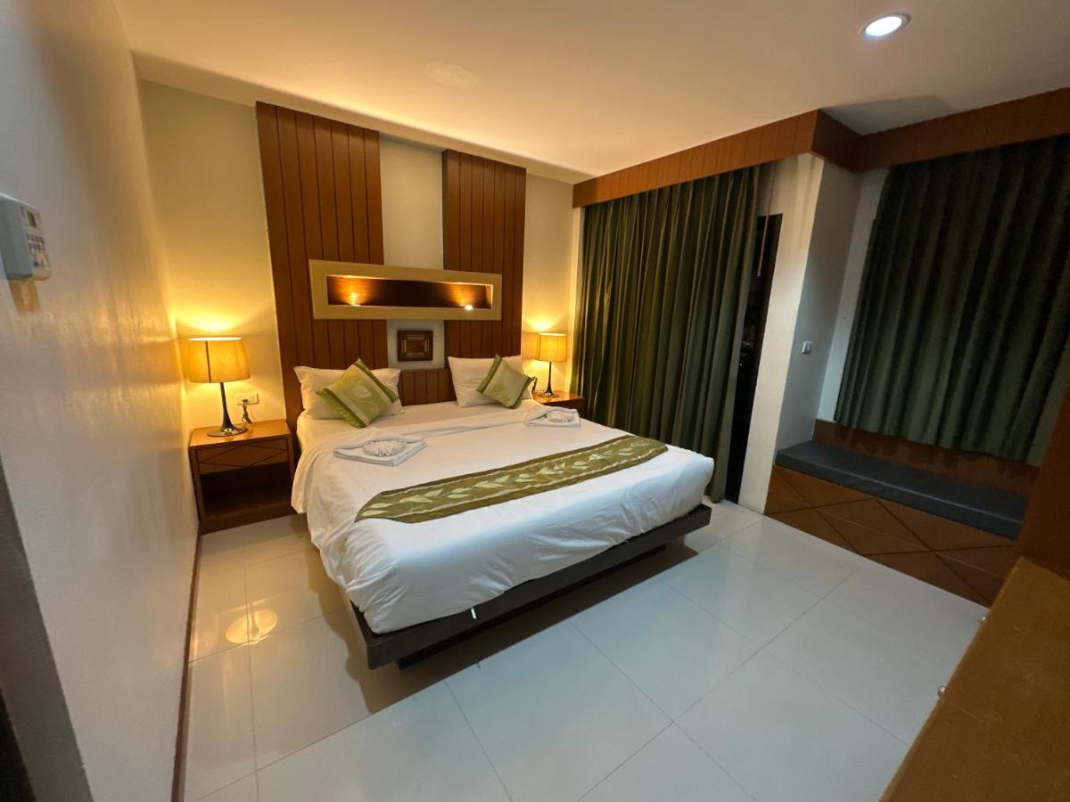 The Prisha Inn Patong Exteriör bild