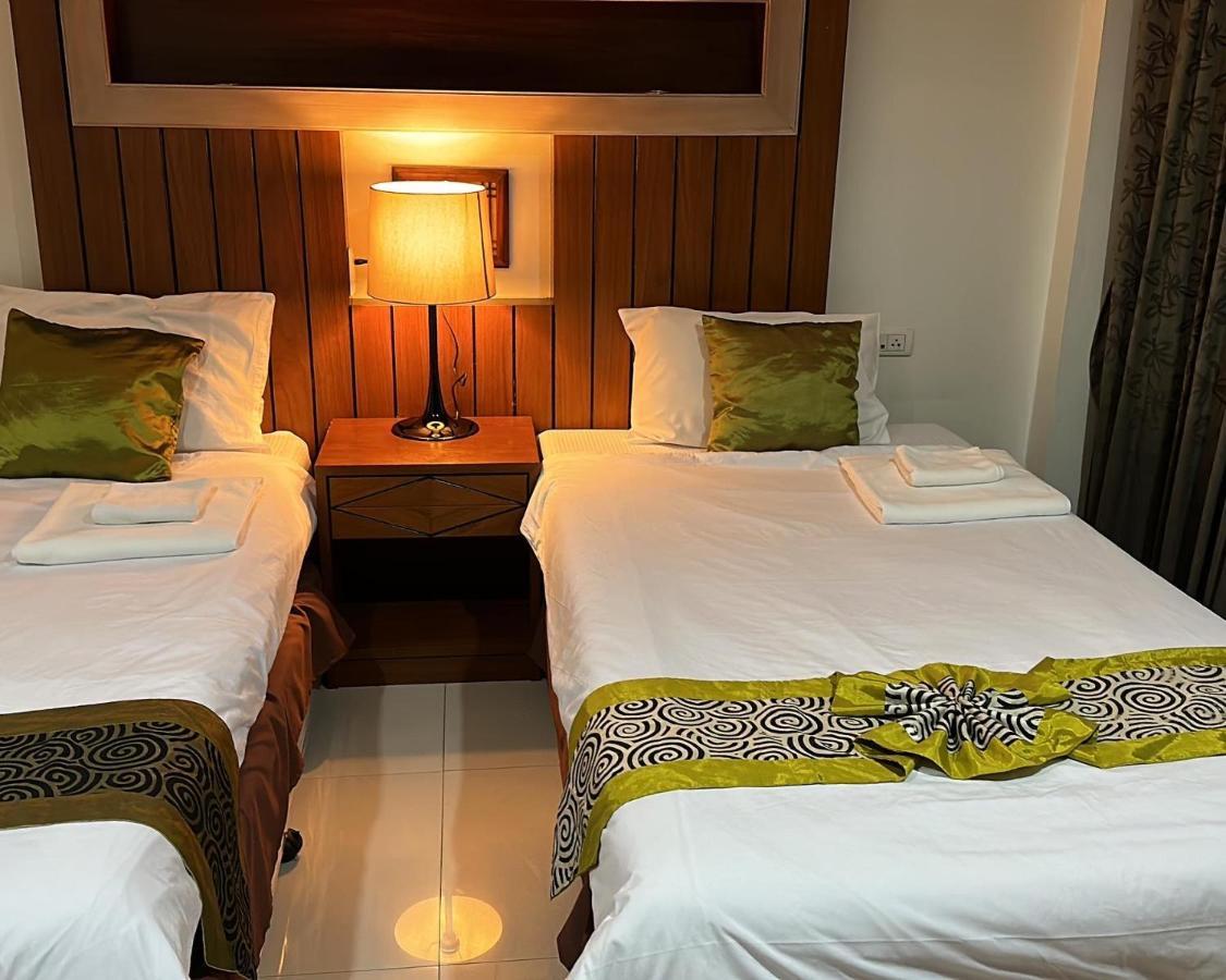 The Prisha Inn Patong Exteriör bild